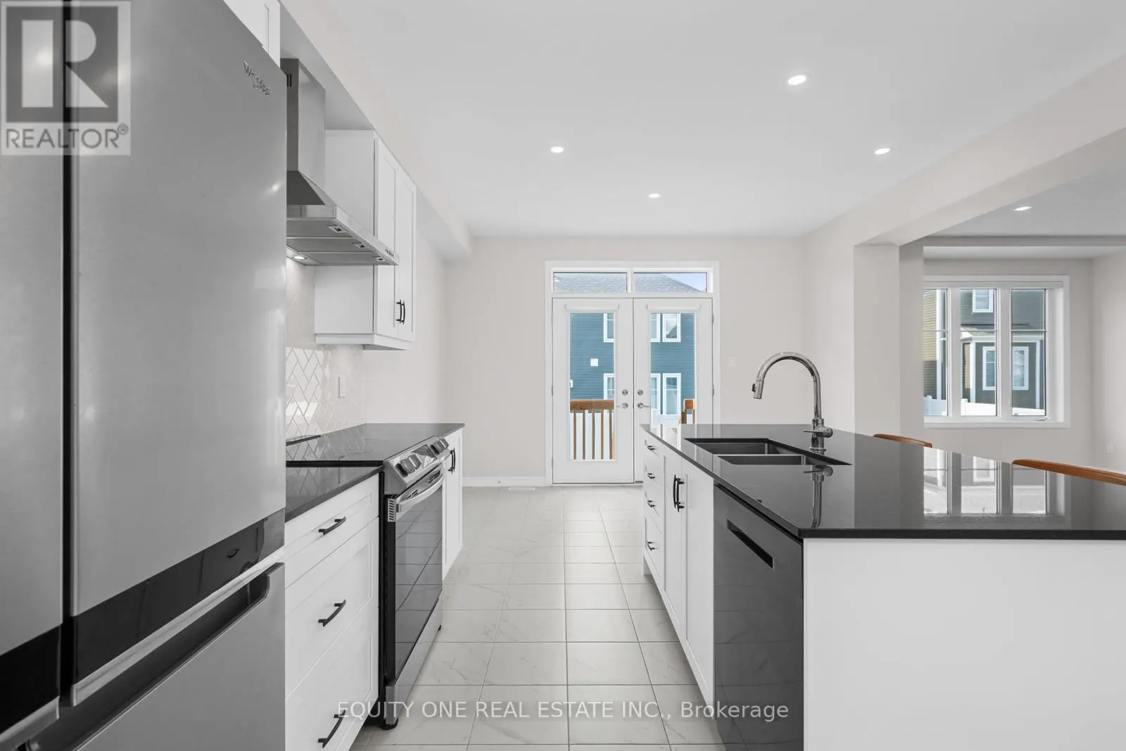 215 MEYNELL ROAD