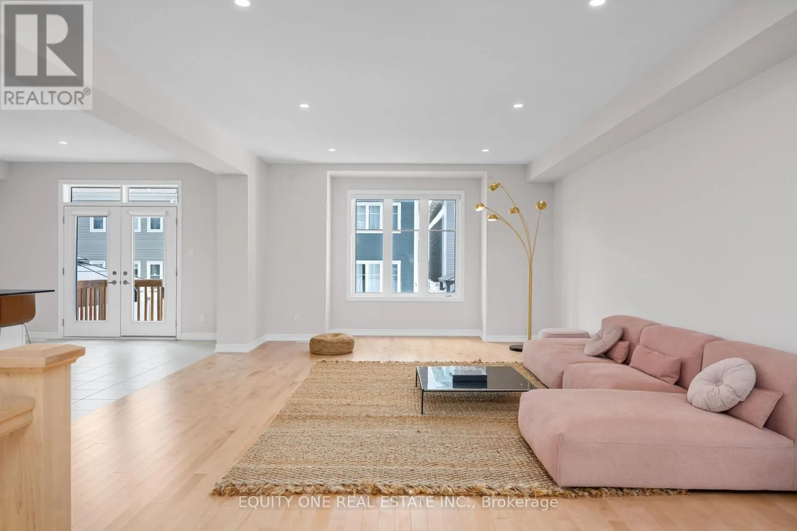 215 MEYNELL ROAD