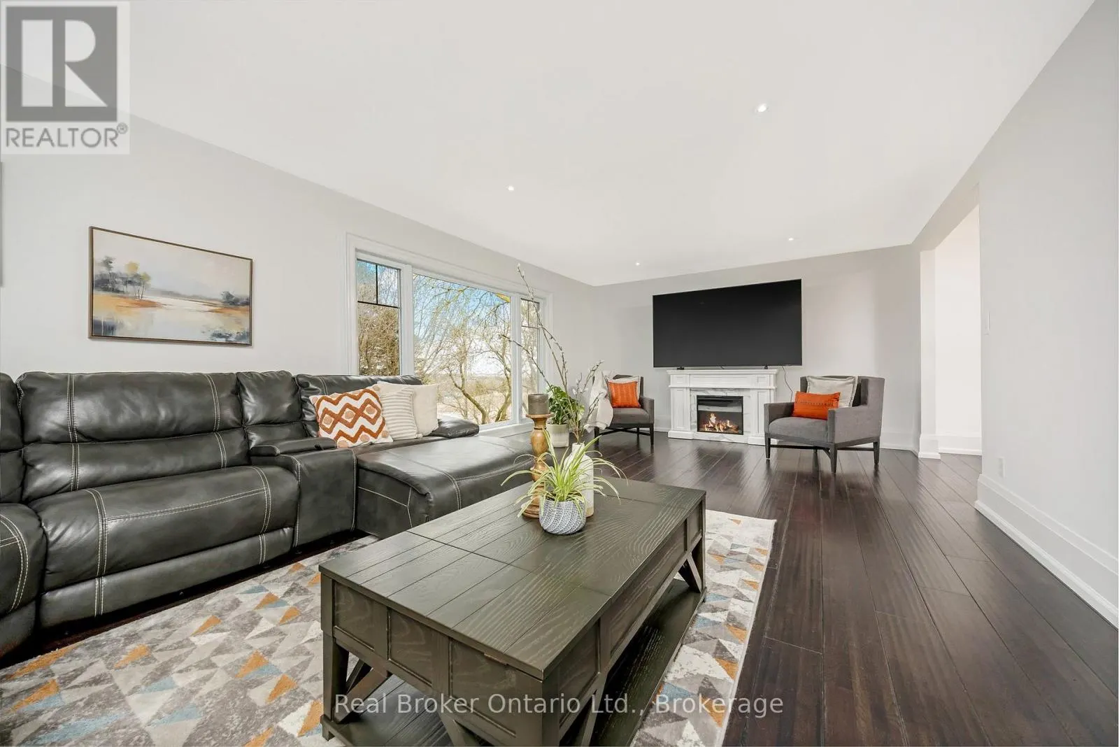 5938 TRAFALGAR ROAD