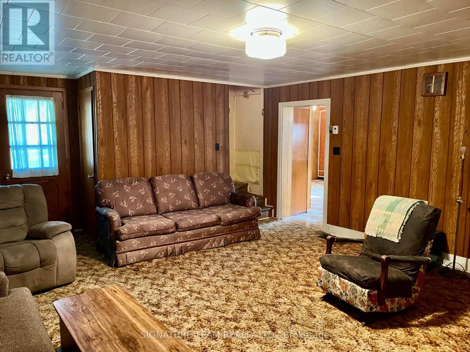 905 SILVER LAKE ROAD