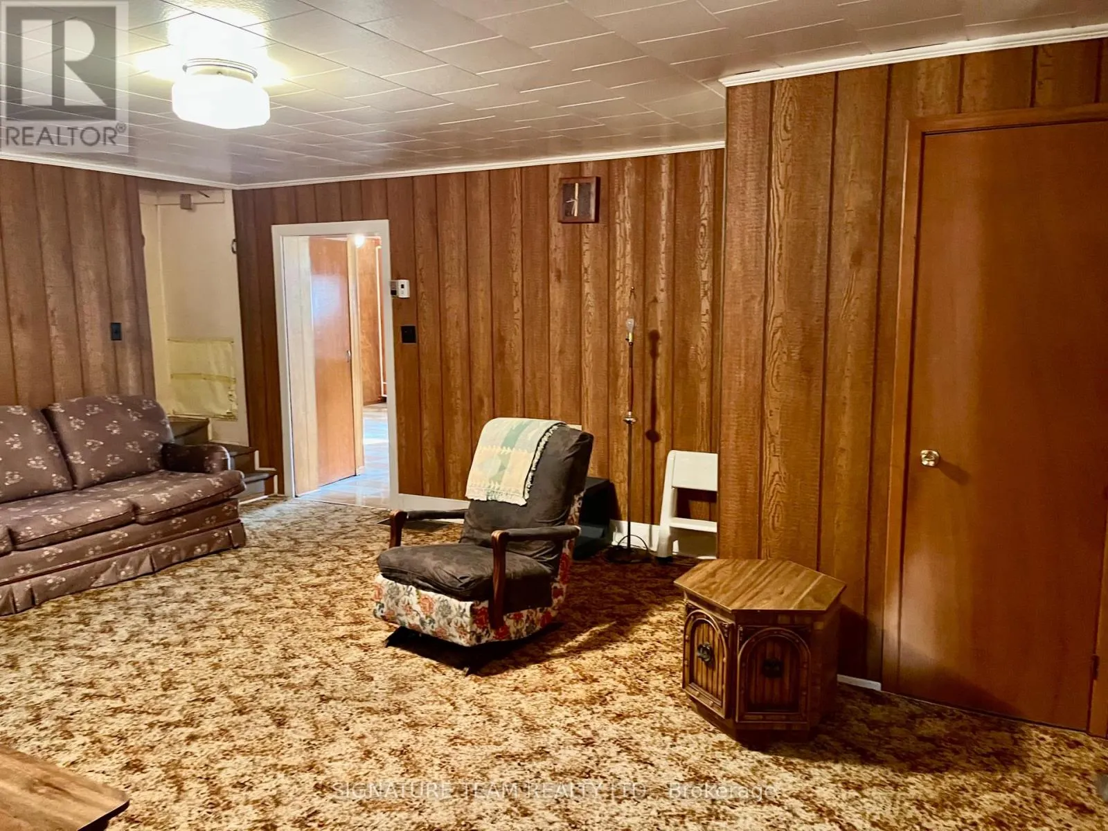 905 SILVER LAKE ROAD