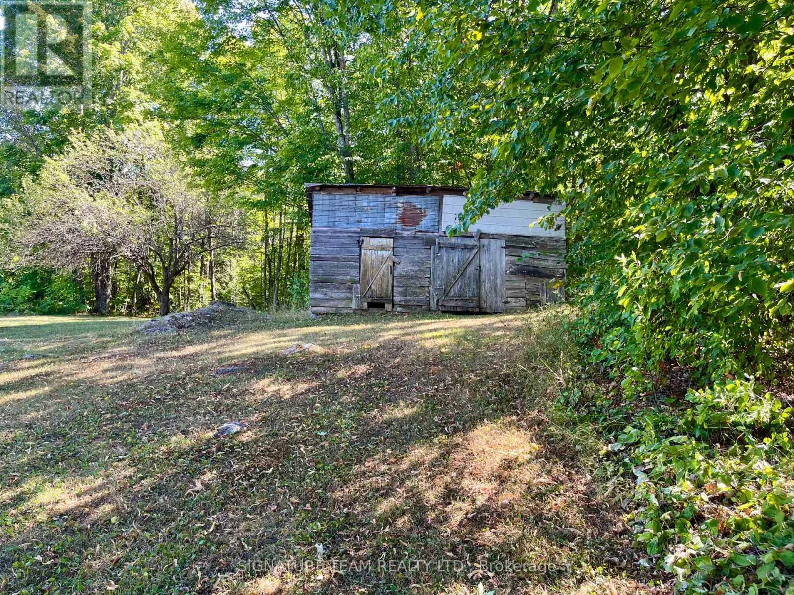 905 SILVER LAKE ROAD