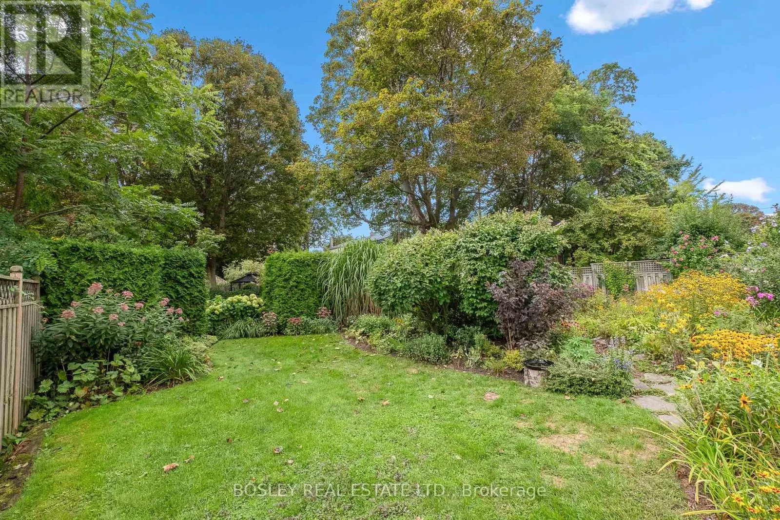 22 BRAMLEY STREET N