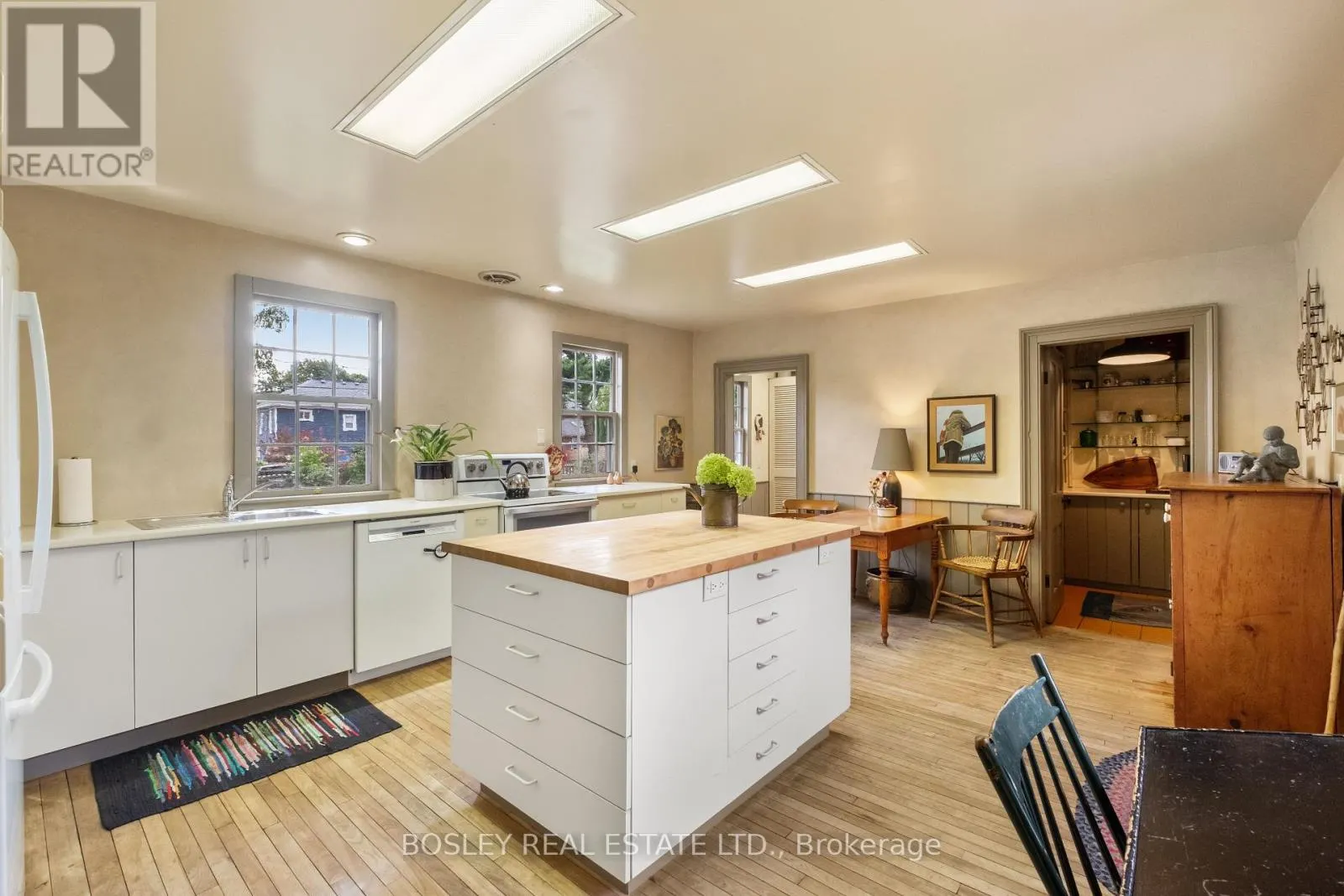 22 BRAMLEY STREET N