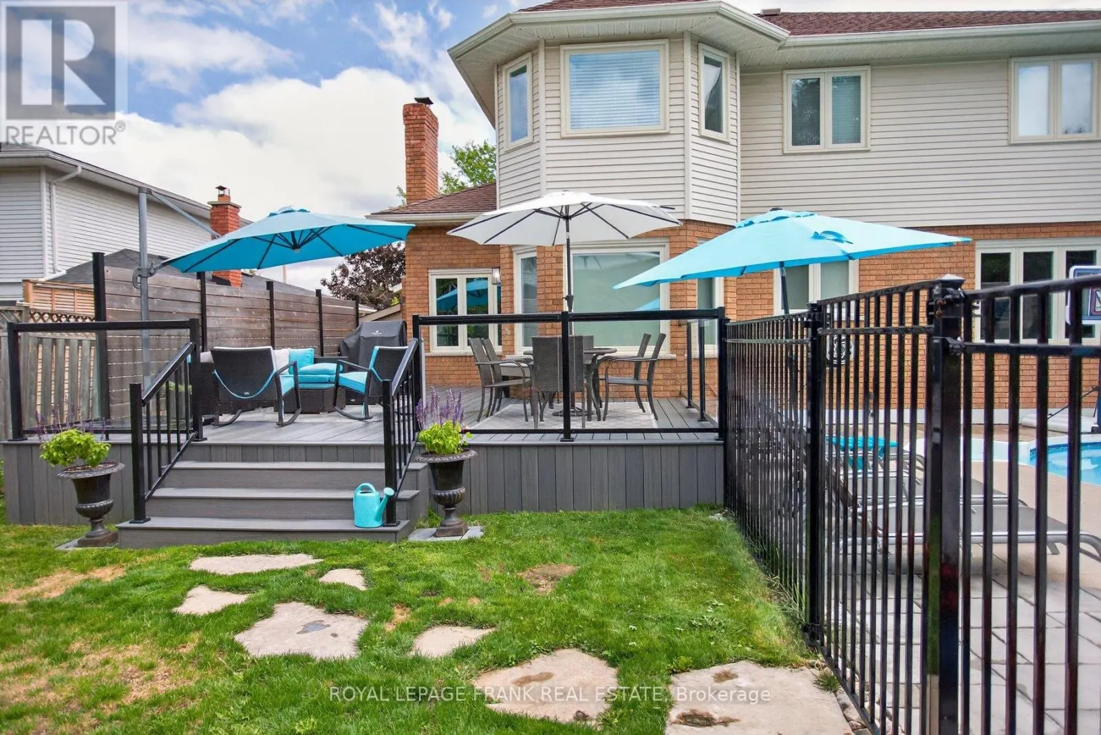 1805 PARKWOOD CIRCLE