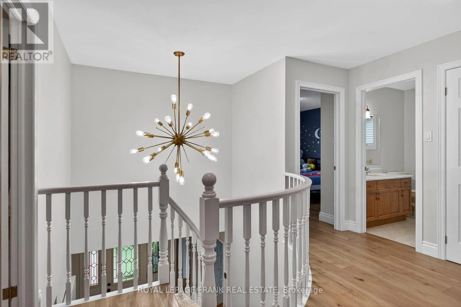 1805 PARKWOOD CIRCLE