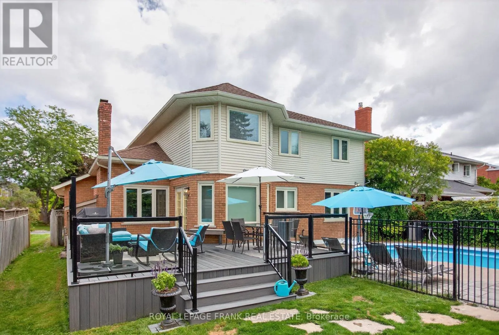1805 PARKWOOD CIRCLE