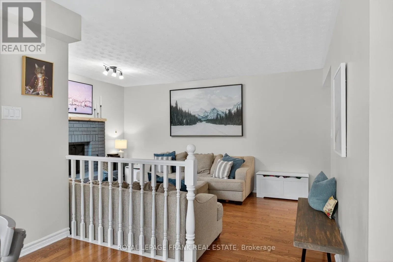 1805 PARKWOOD CIRCLE