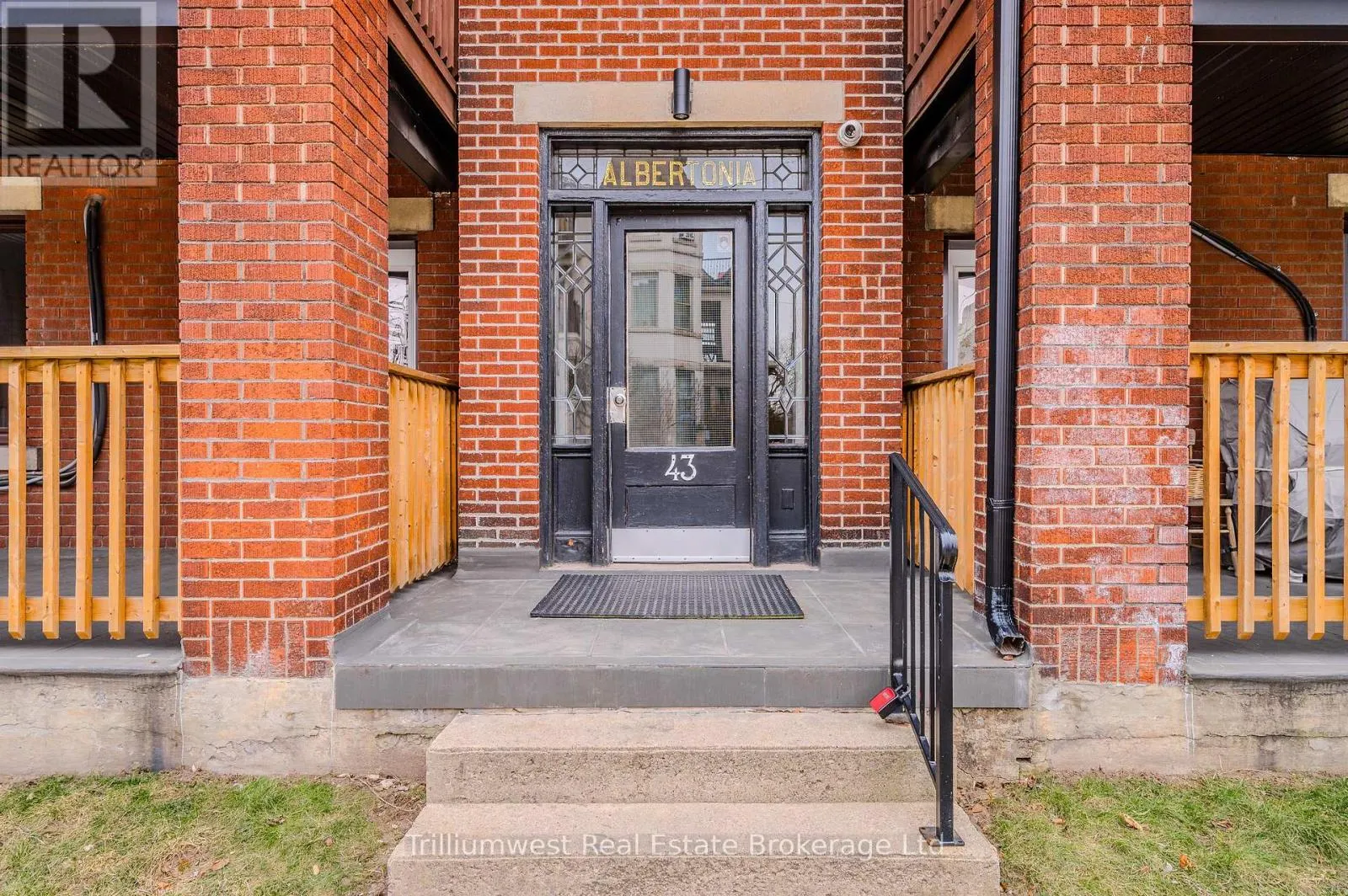 41 ALBERT STREET