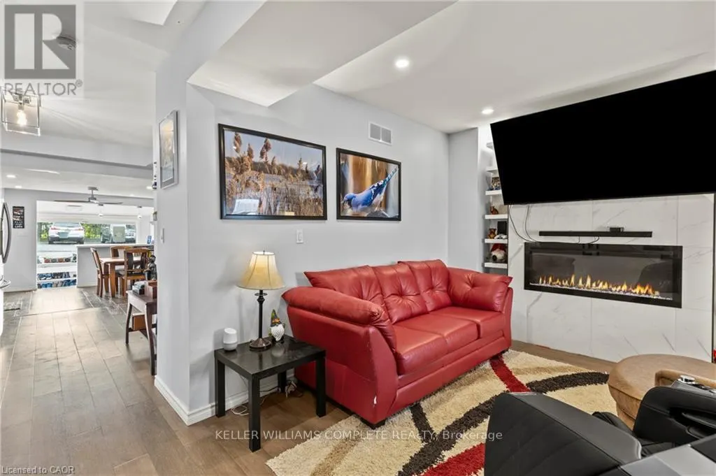 55 ALBERT STREET W