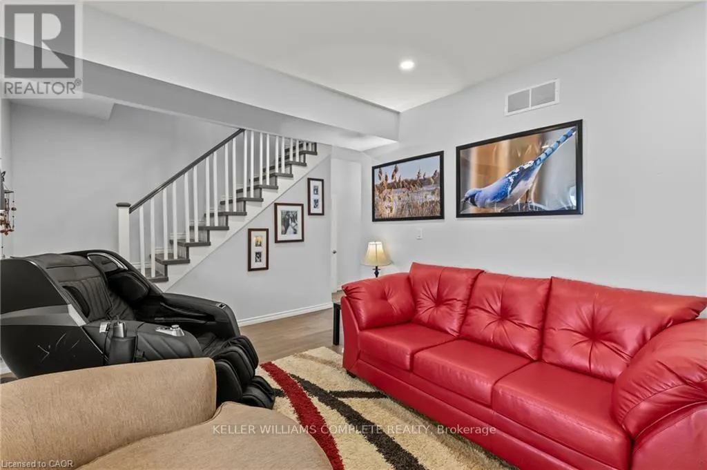 55 ALBERT STREET W