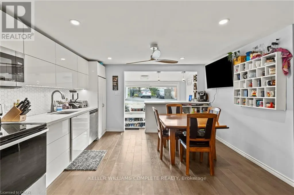 55 ALBERT STREET W