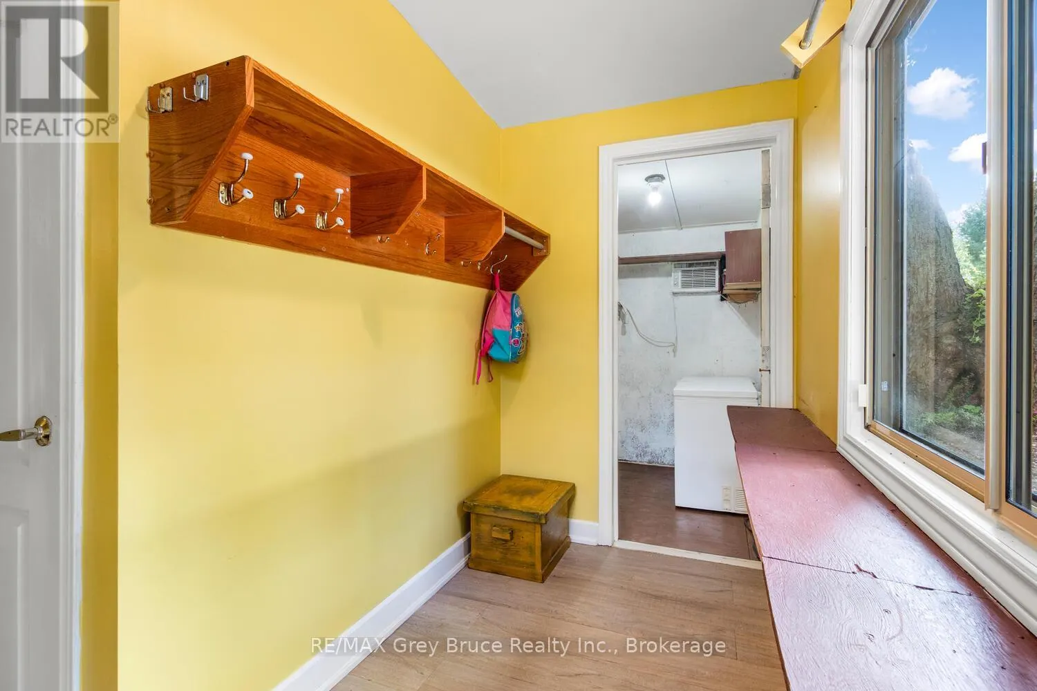 243 QUEEN STREET W