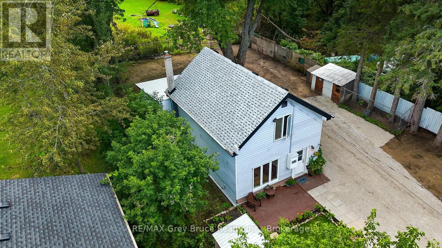 243 QUEEN STREET W