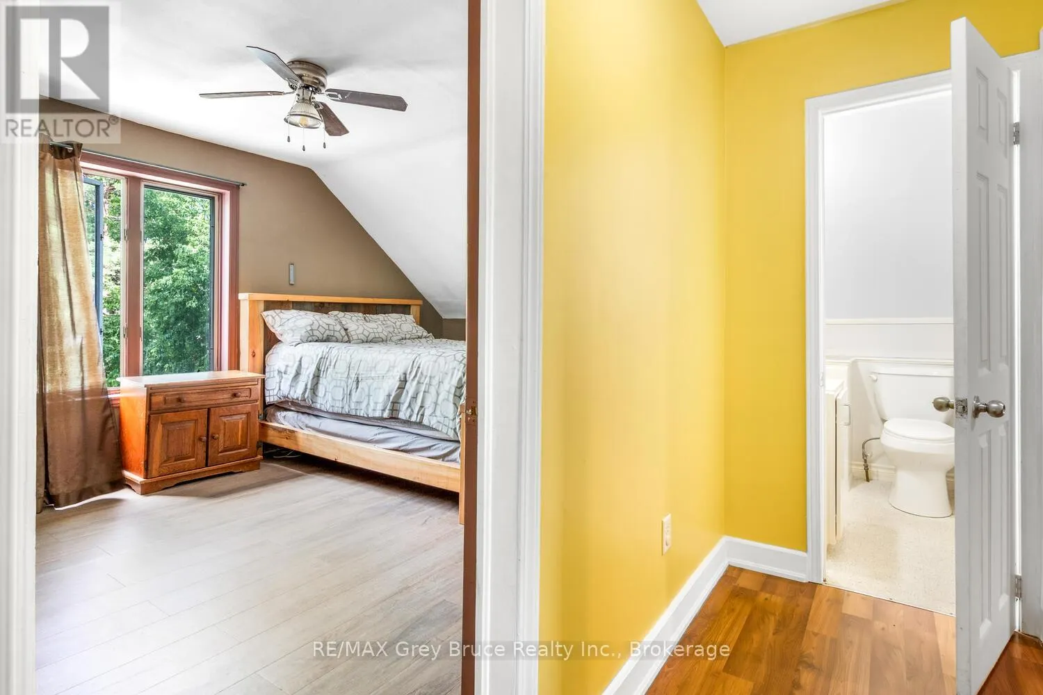 243 QUEEN STREET W