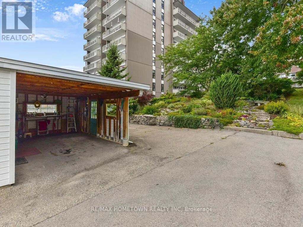 92 WATER STREET E