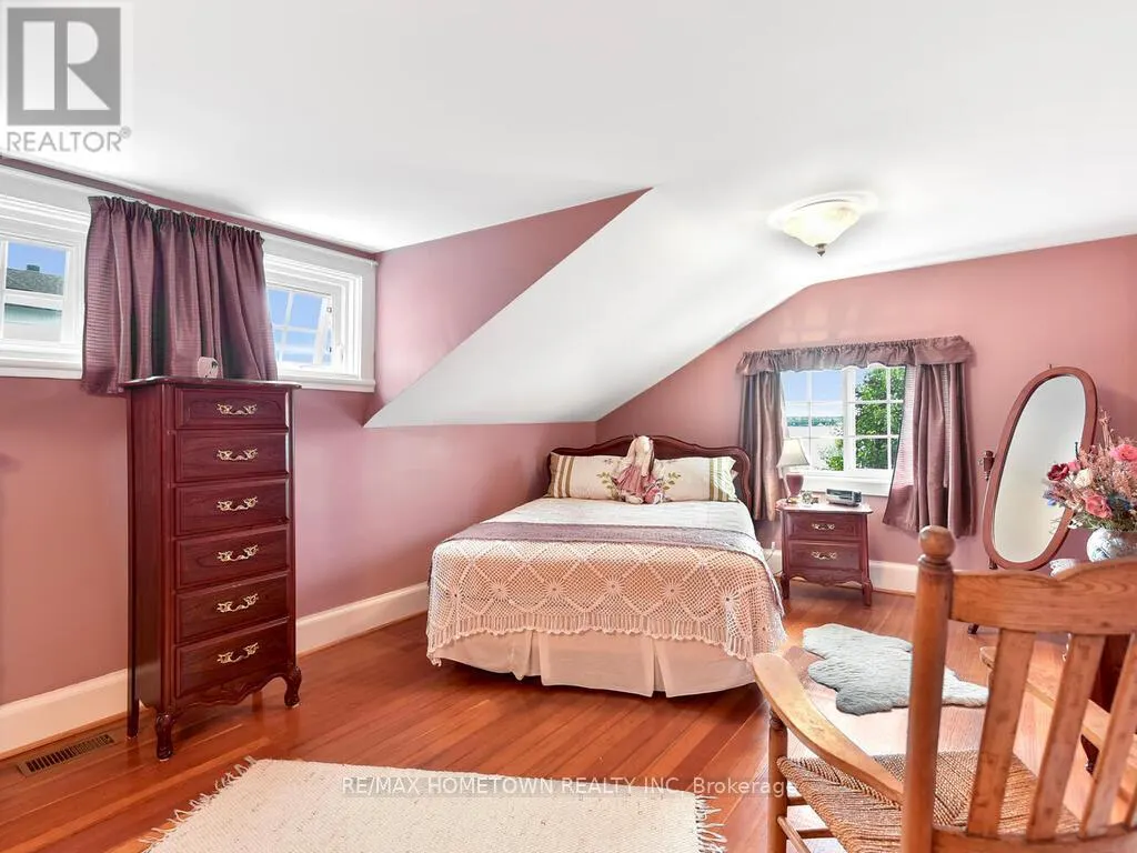92 WATER STREET E