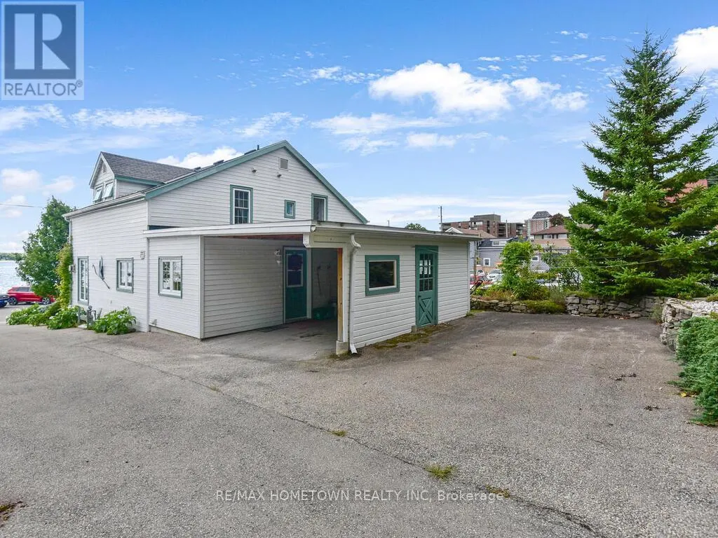 92 WATER STREET E