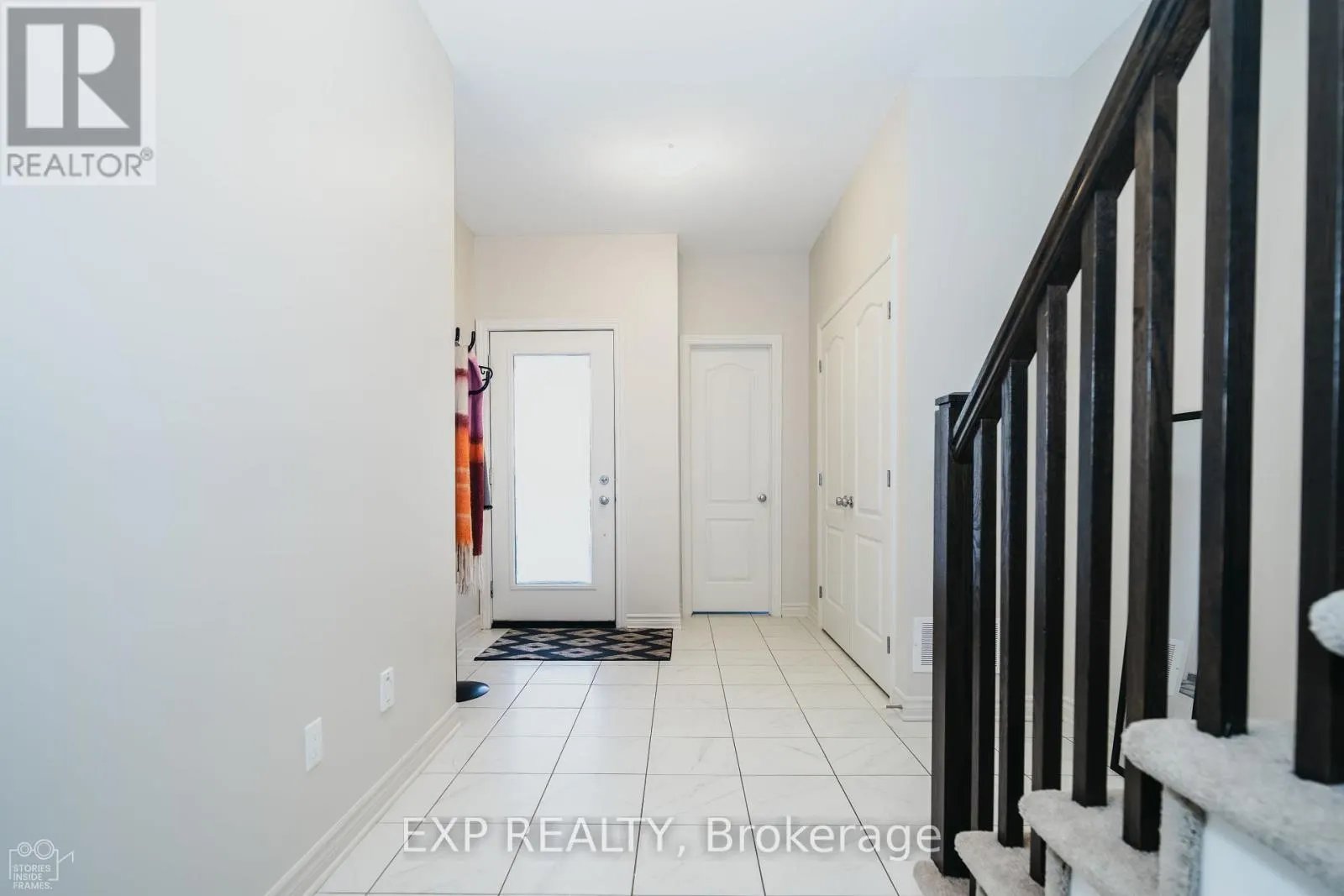 564 LABRADOR CRESCENT