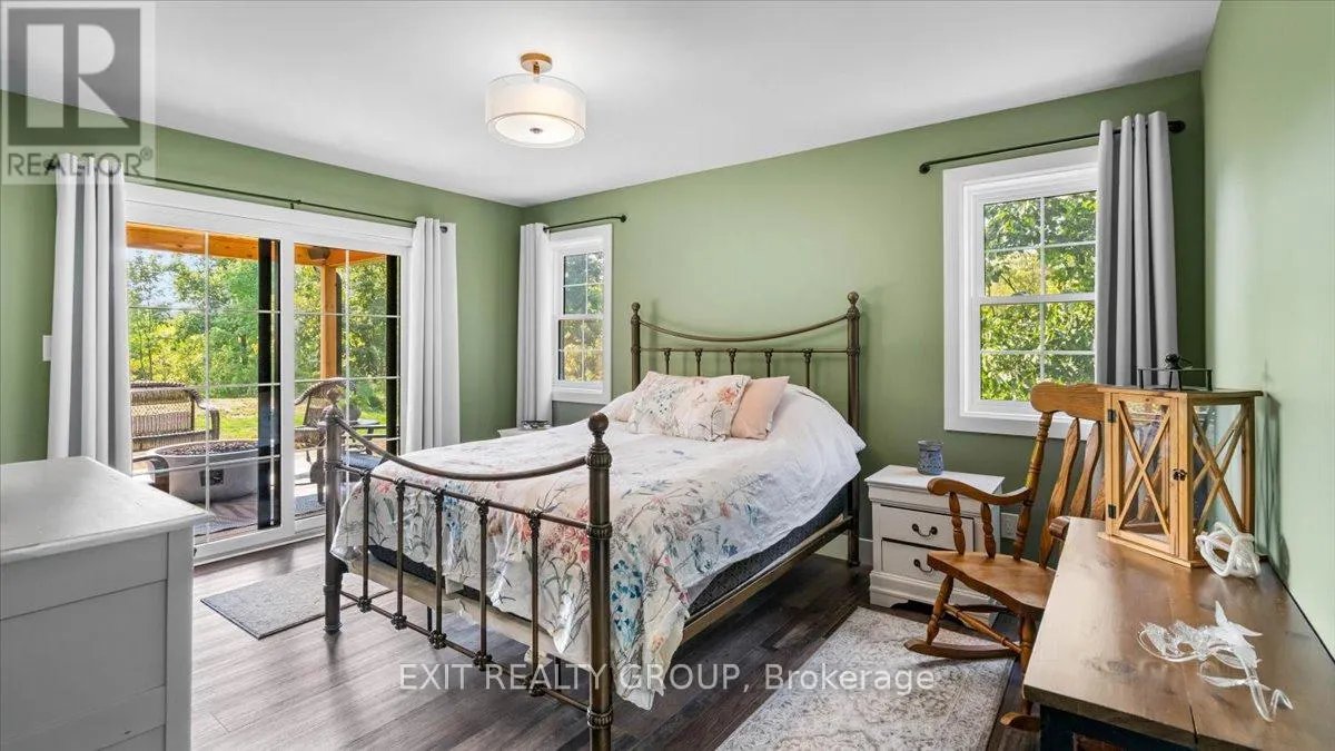 32 MARBLE COURT