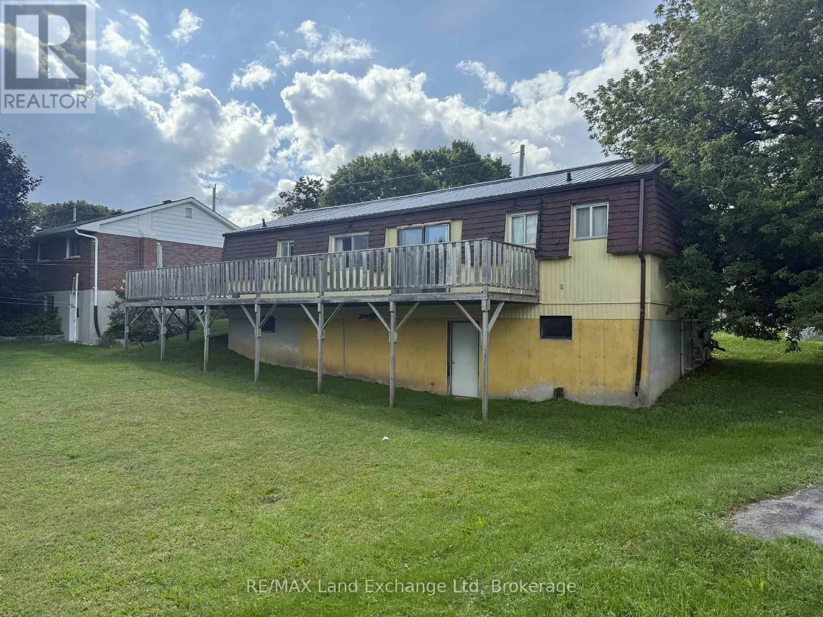389 CATHERINE STREET