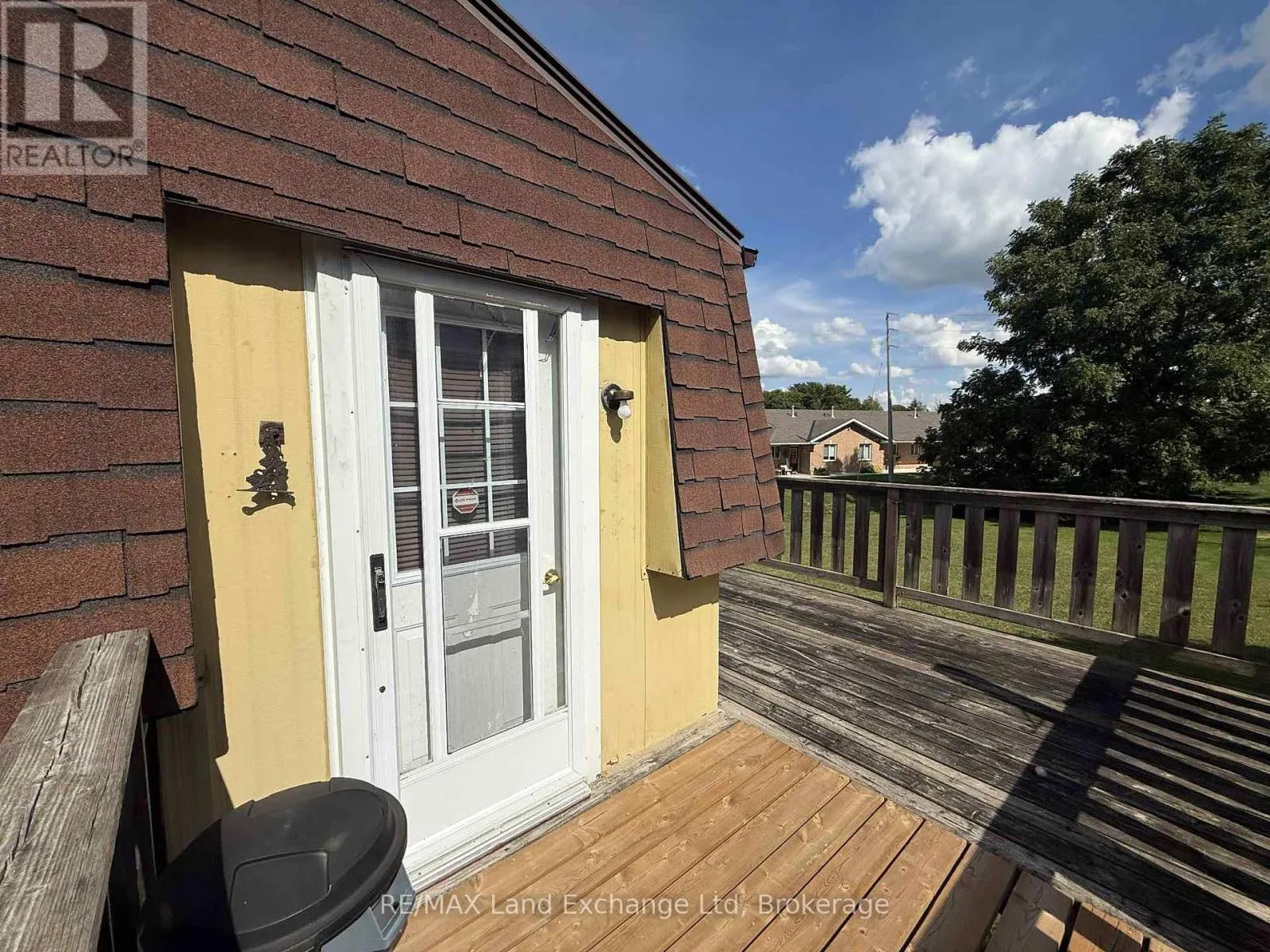 389 CATHERINE STREET
