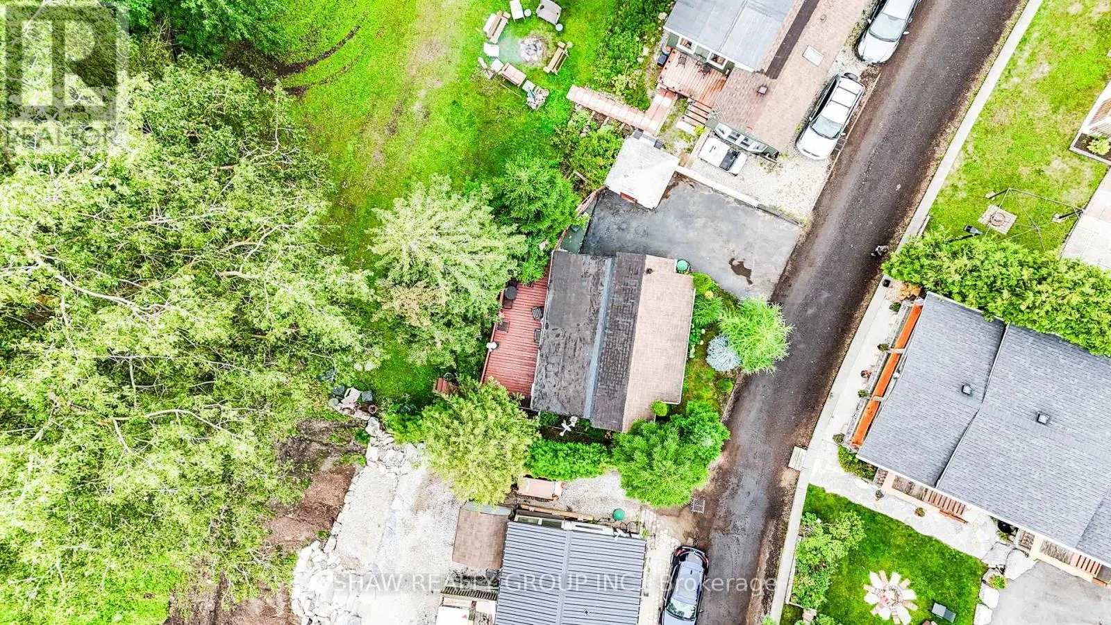 691 OAK CRESCENT