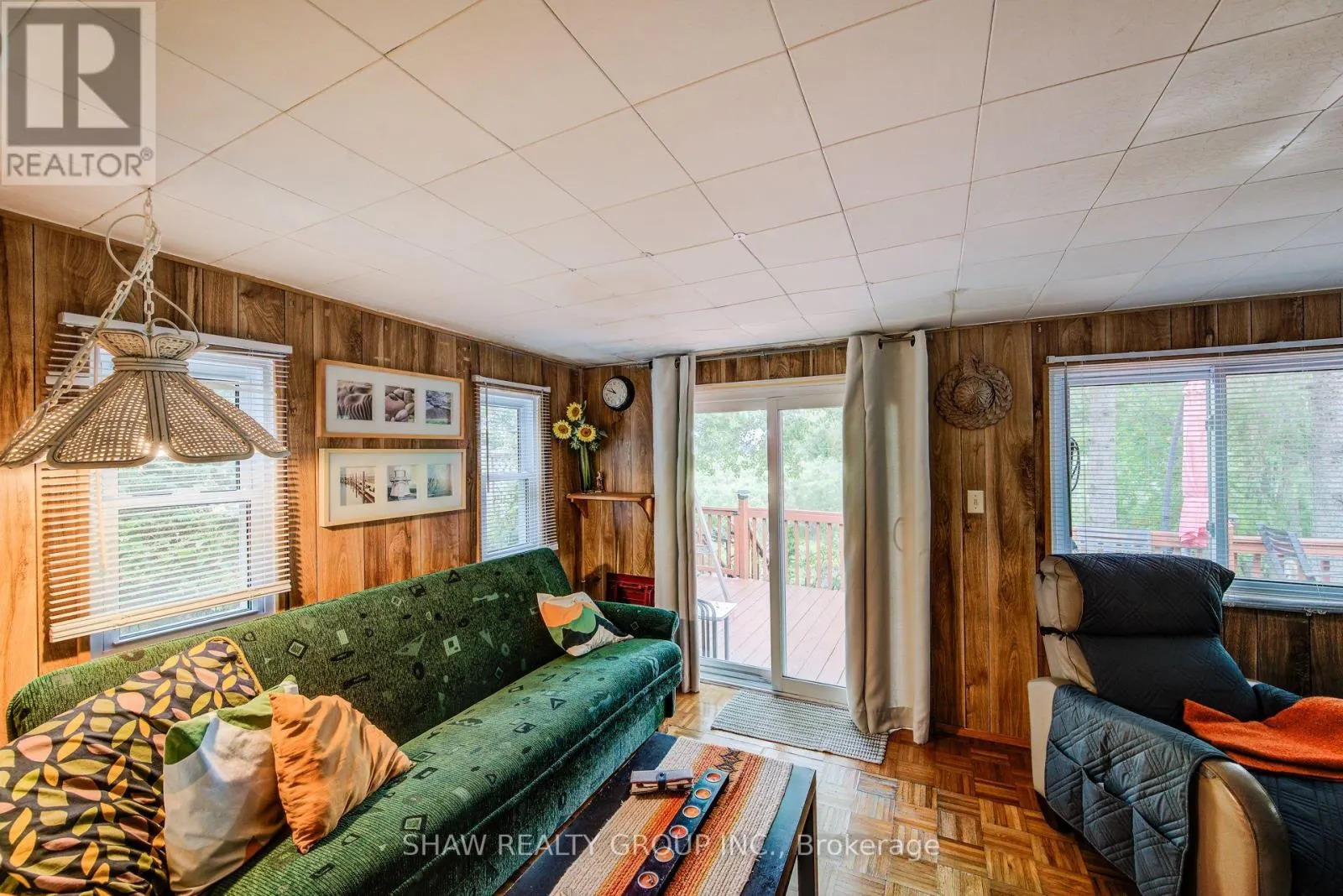 691 OAK CRESCENT