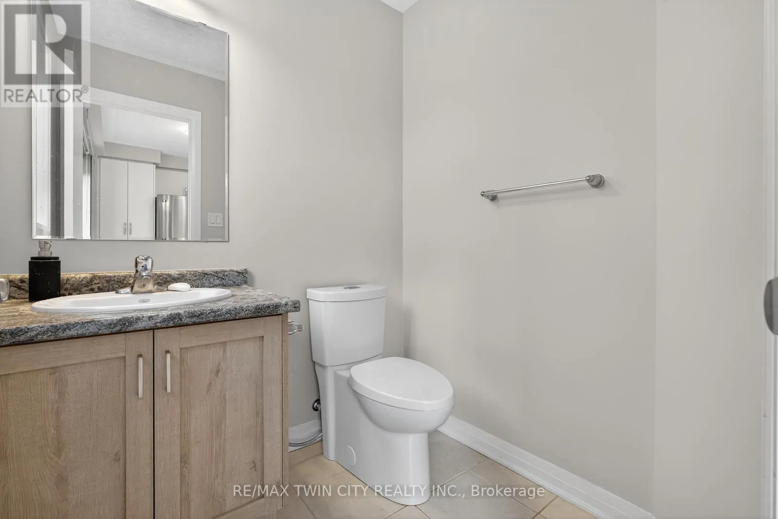 43 - 311 WOOLWICH STREET