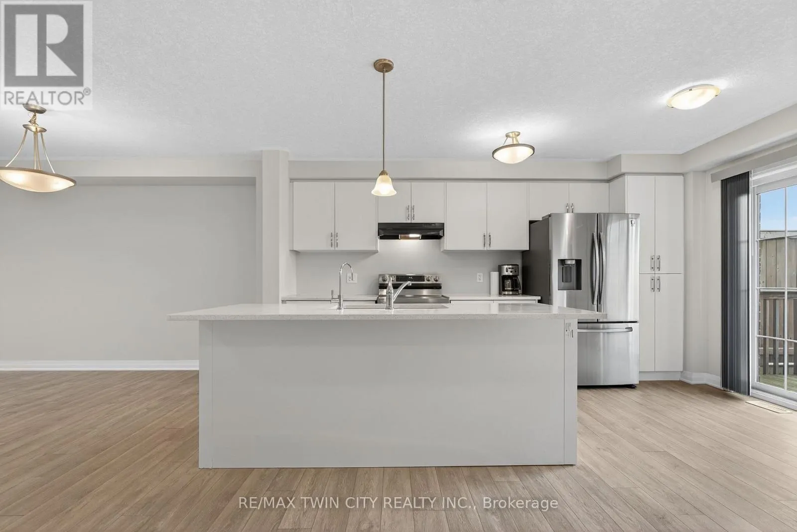 43 - 311 WOOLWICH STREET