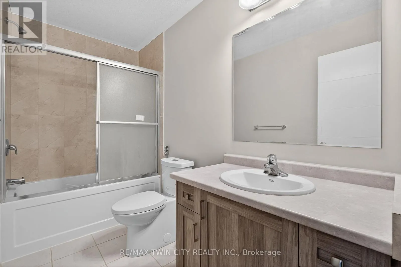 43 - 311 WOOLWICH STREET