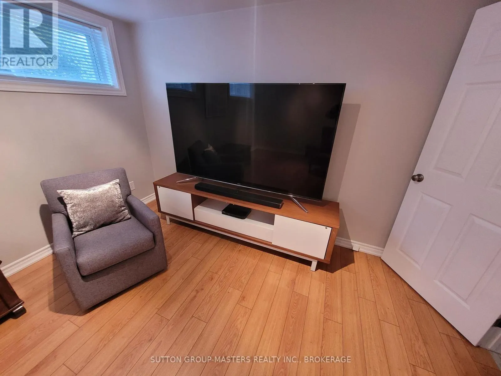 289 OLYMPUS AVENUE
