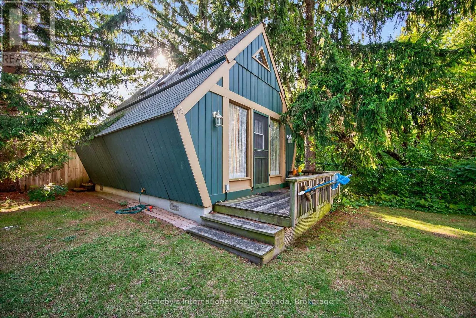 152 BAYVIEW AVENUE