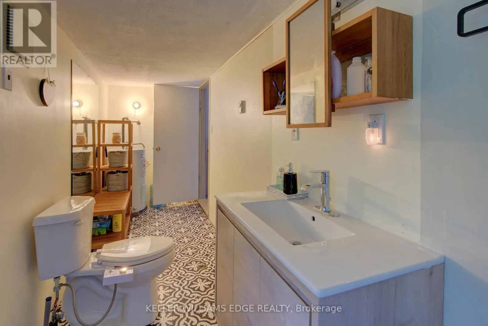 1180 GUIGUE ROAD