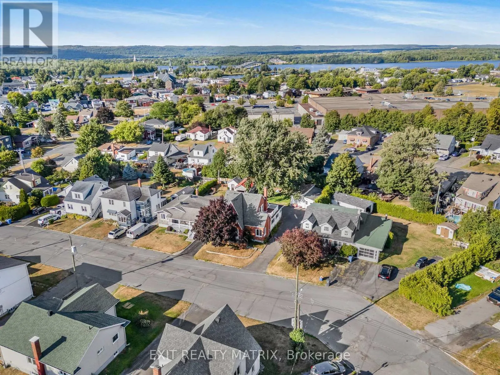 453 GARNEAU ROAD