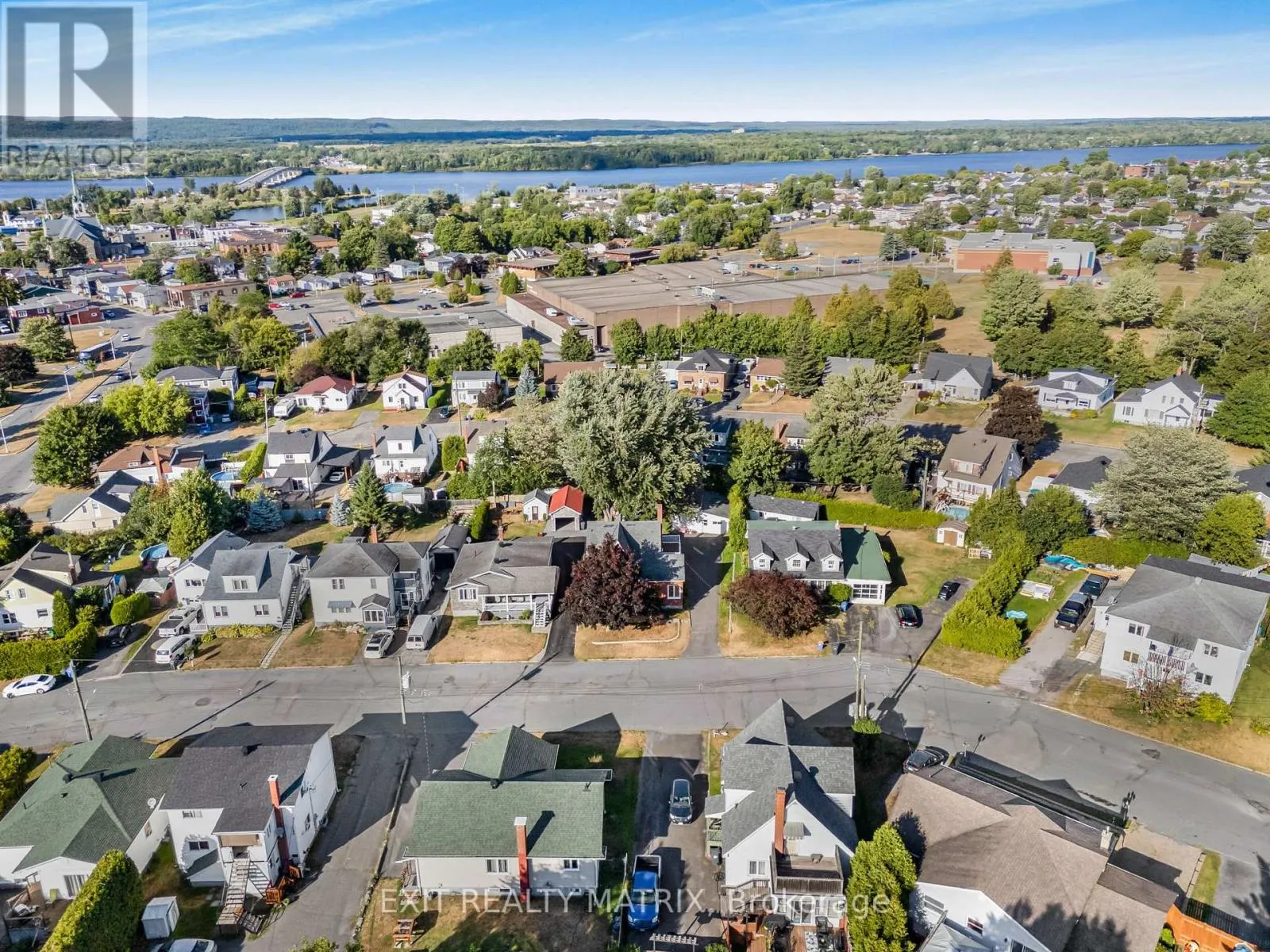453 GARNEAU ROAD