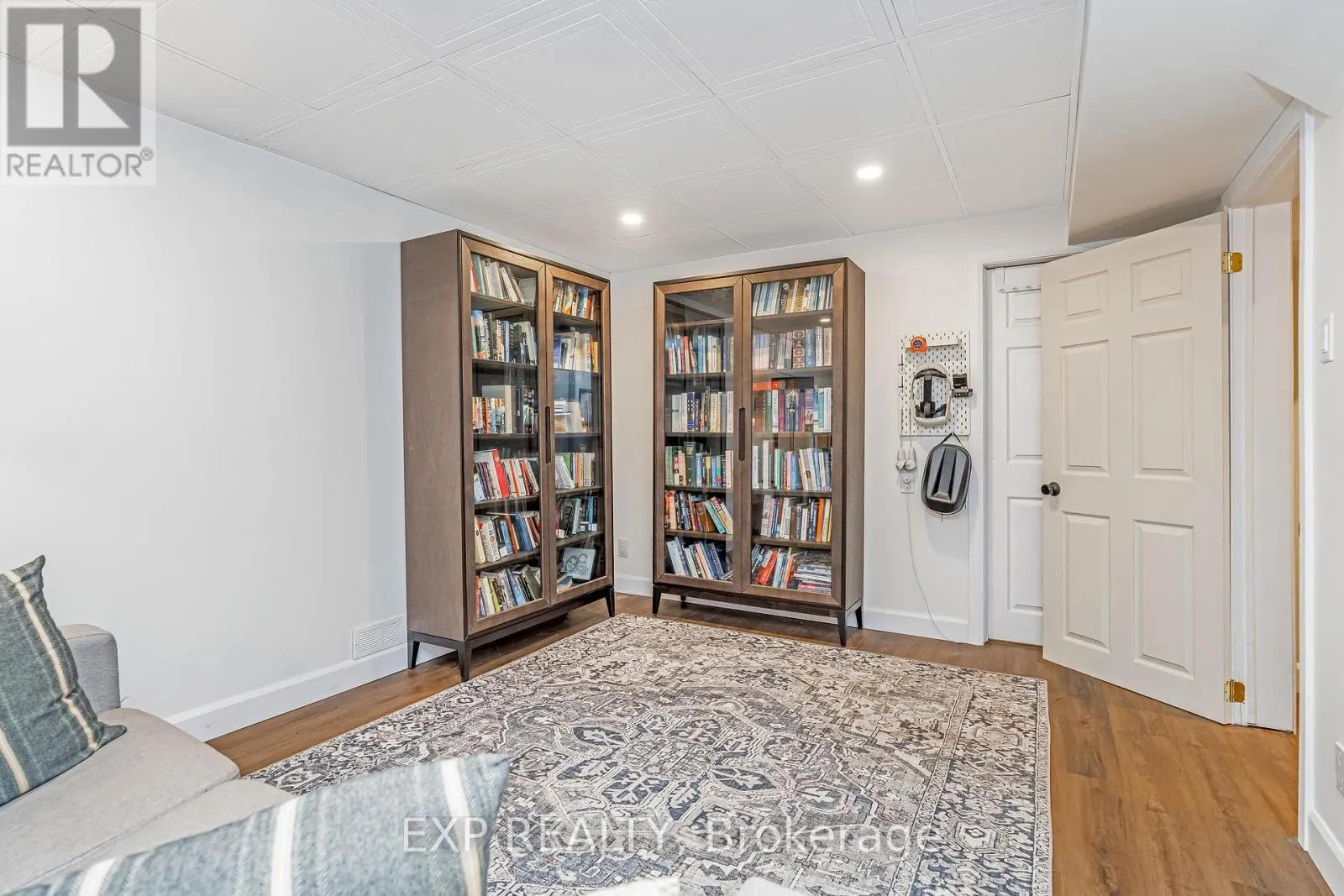 18 HAWLEY CRESCENT