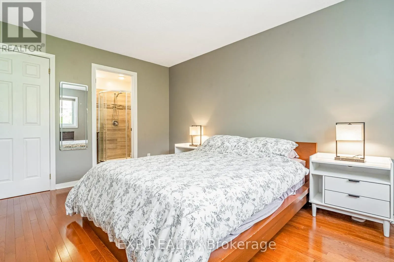 18 HAWLEY CRESCENT