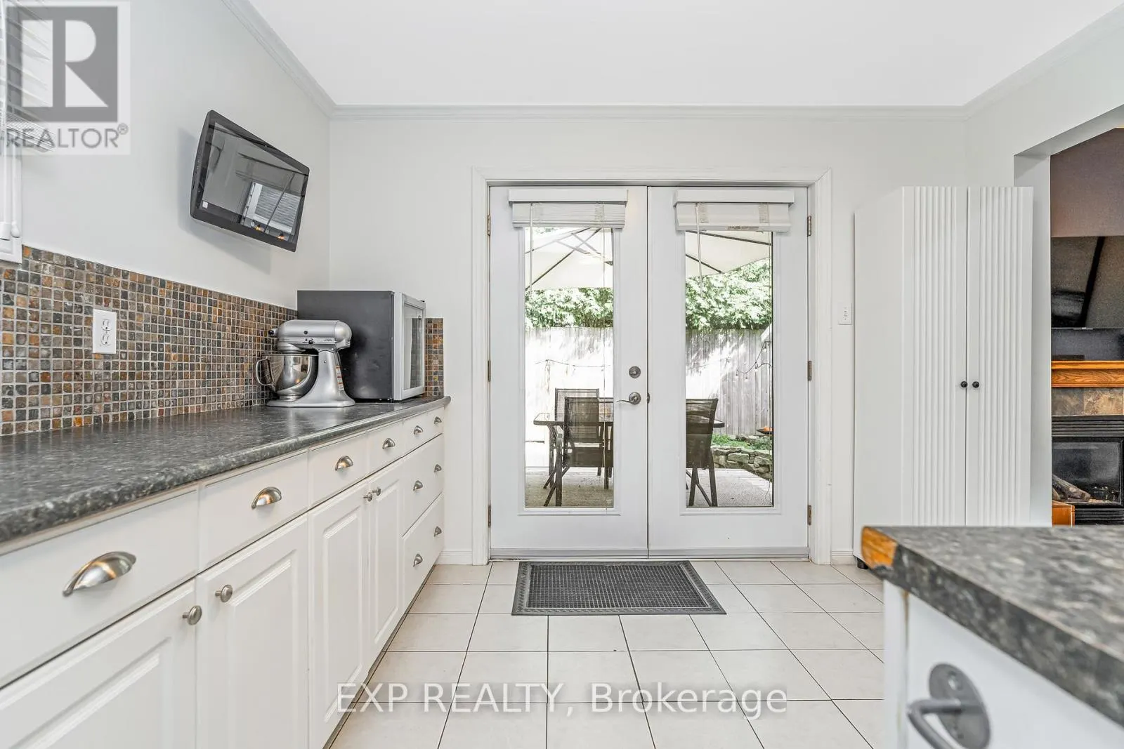 18 HAWLEY CRESCENT