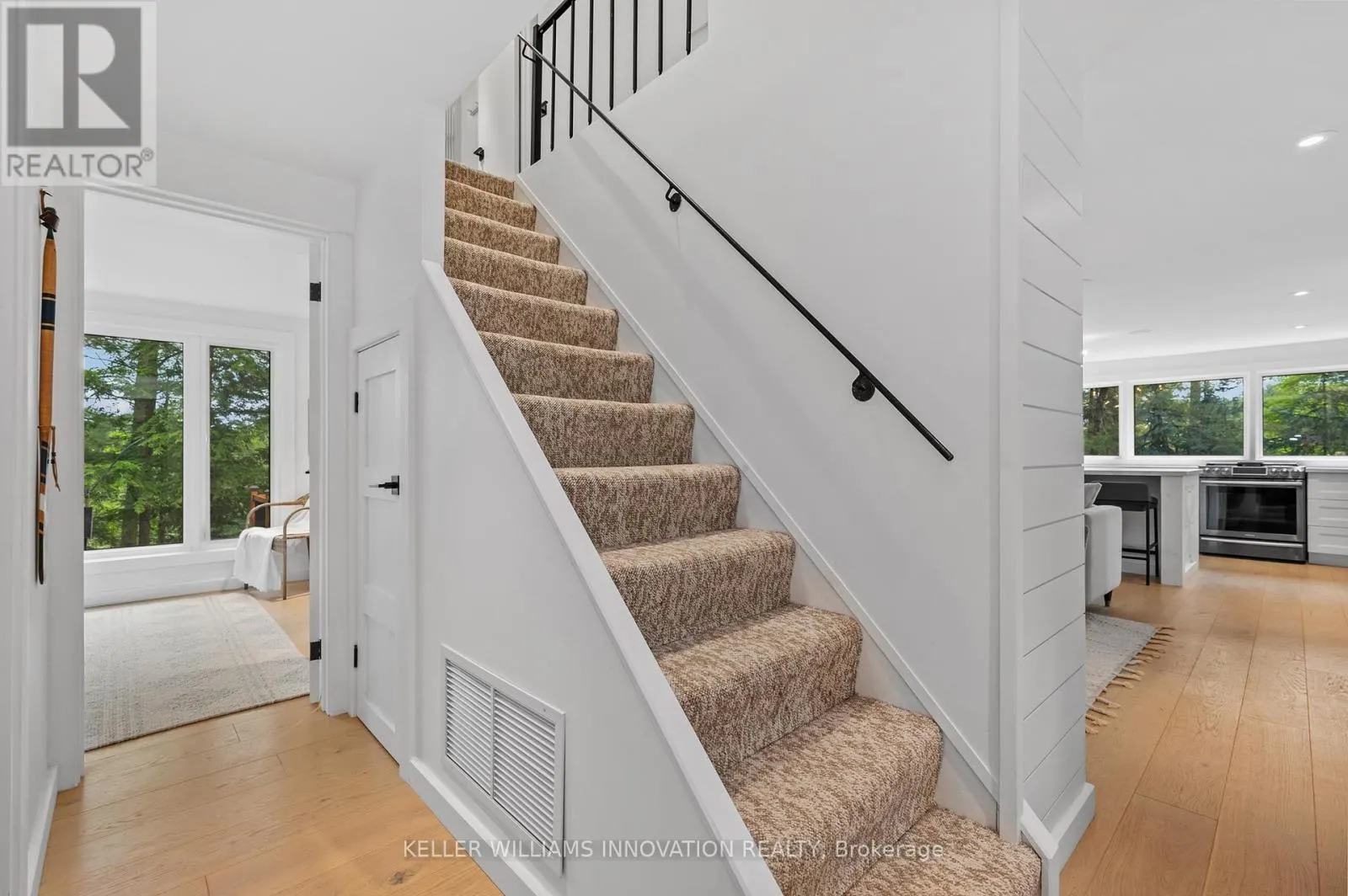 2872 MUSKOKA ROAD 118 W