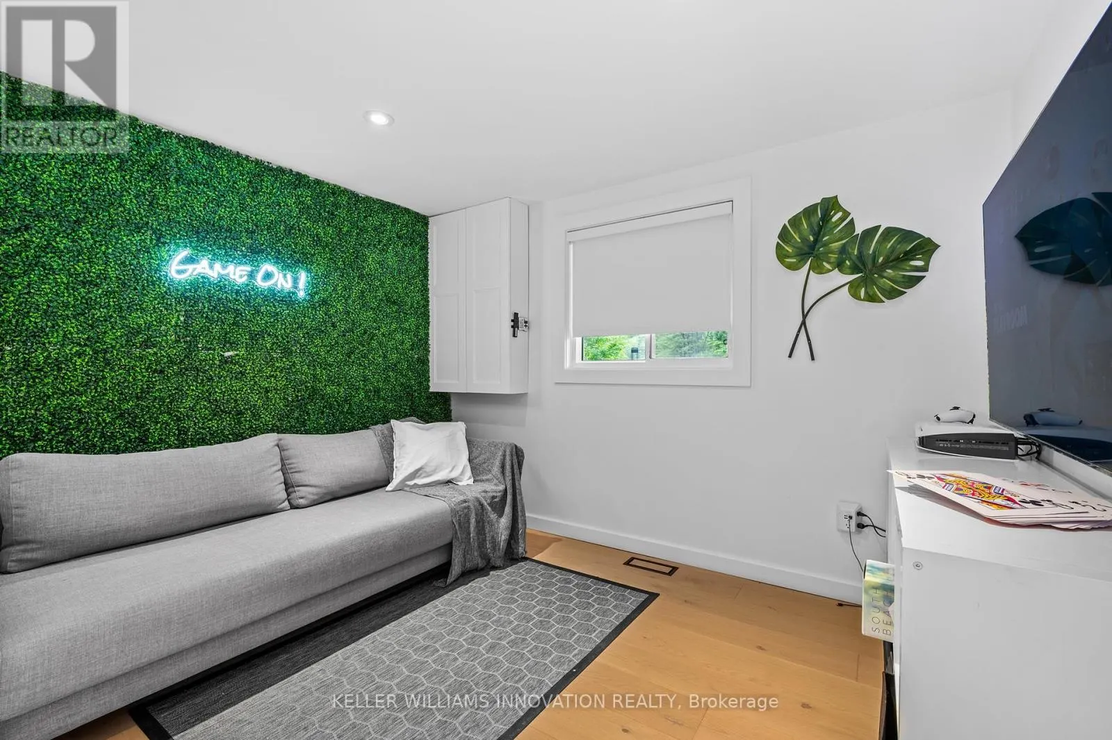 2872 MUSKOKA ROAD 118 W