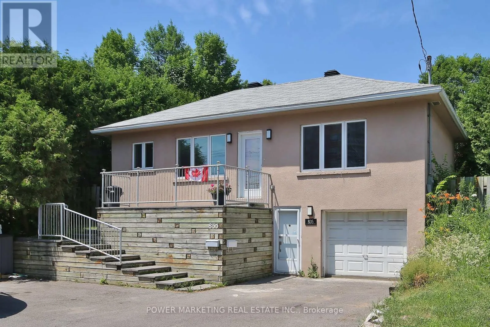A - 835 MONTREAL ROAD