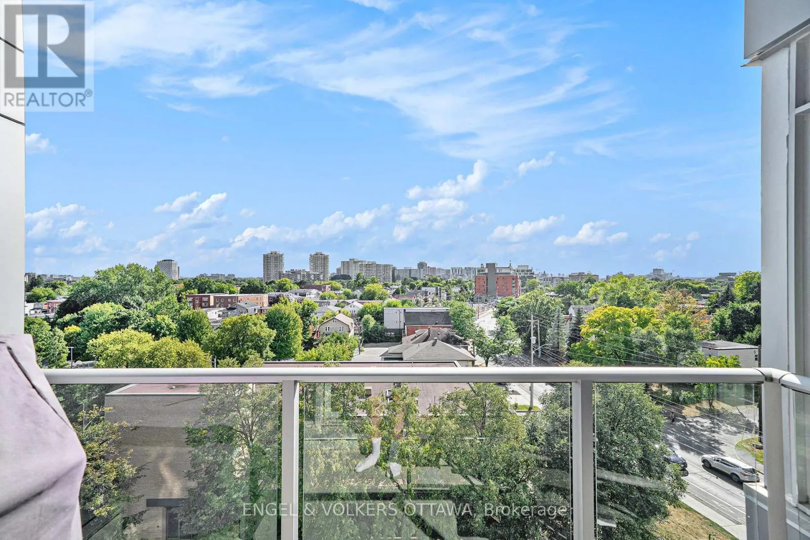 605 - 7 MARQUETTE AVENUE