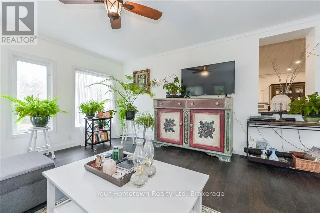 6933 WELLINGTON 7 ROAD