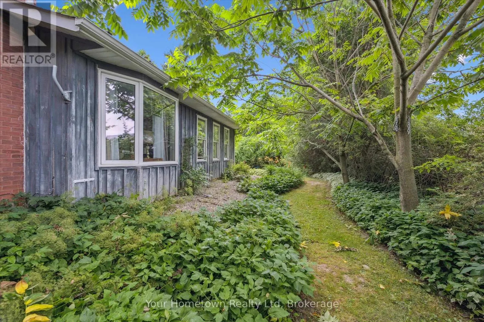 6933 WELLINGTON 7 ROAD