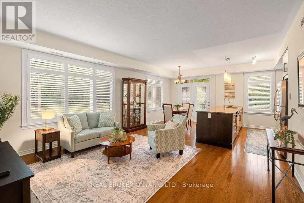 102 - 52 MAGNOLIA WAY