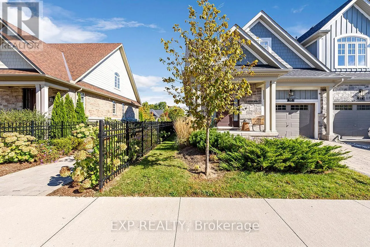 35 WINDSOR CIRCLE