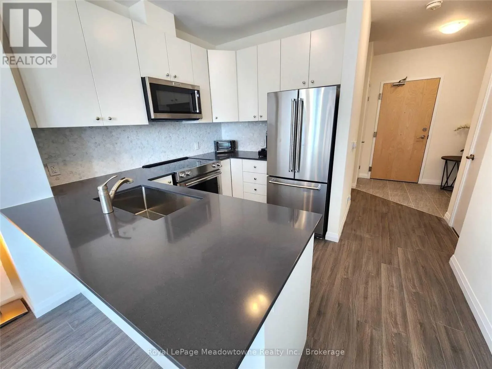 1605 - 104 GARMENT STREET, #1605