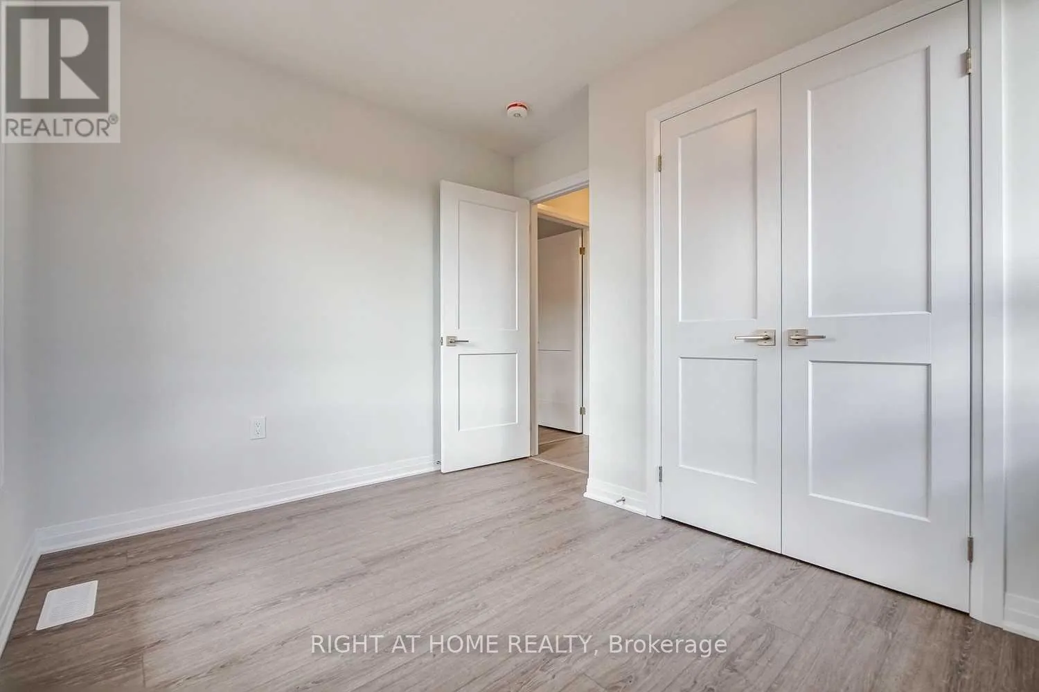 #45 - 51 SPARROW AVENUE