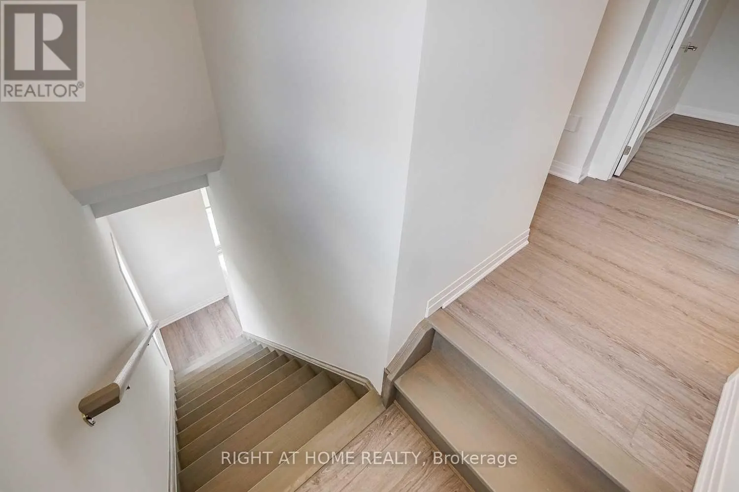 #45 - 51 SPARROW AVENUE